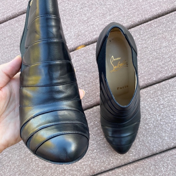 LouBoutin black leather stiletto booties. Sz.38.5 - Picture 4 of 10